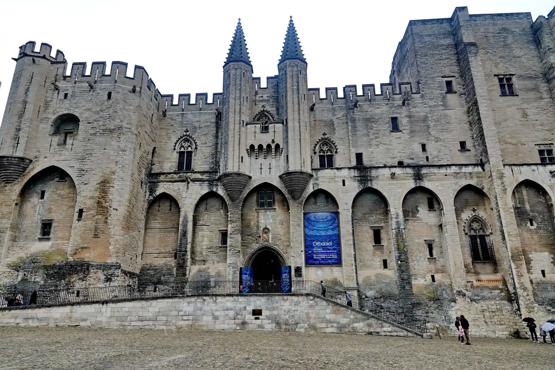 Façade du Palais des Papes
